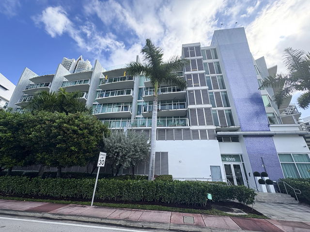 63 Nobe Condo photo 2